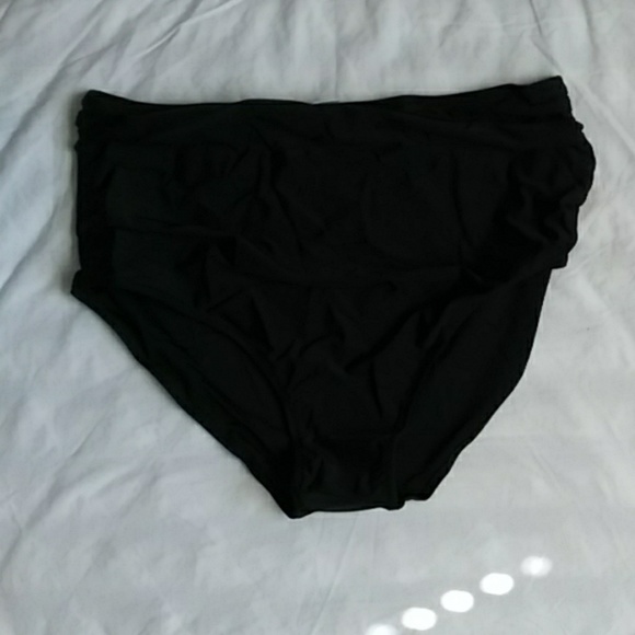 2 piece Swimsuit - Picture 2 of 2